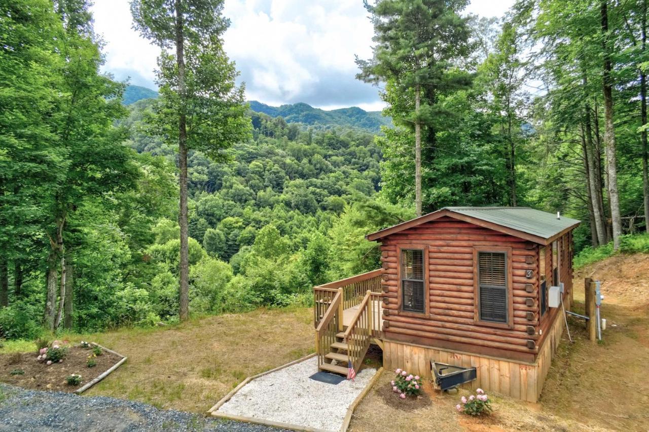 Quaint Log Cabin With Views Near West Jefferson Warrensville Exterior foto