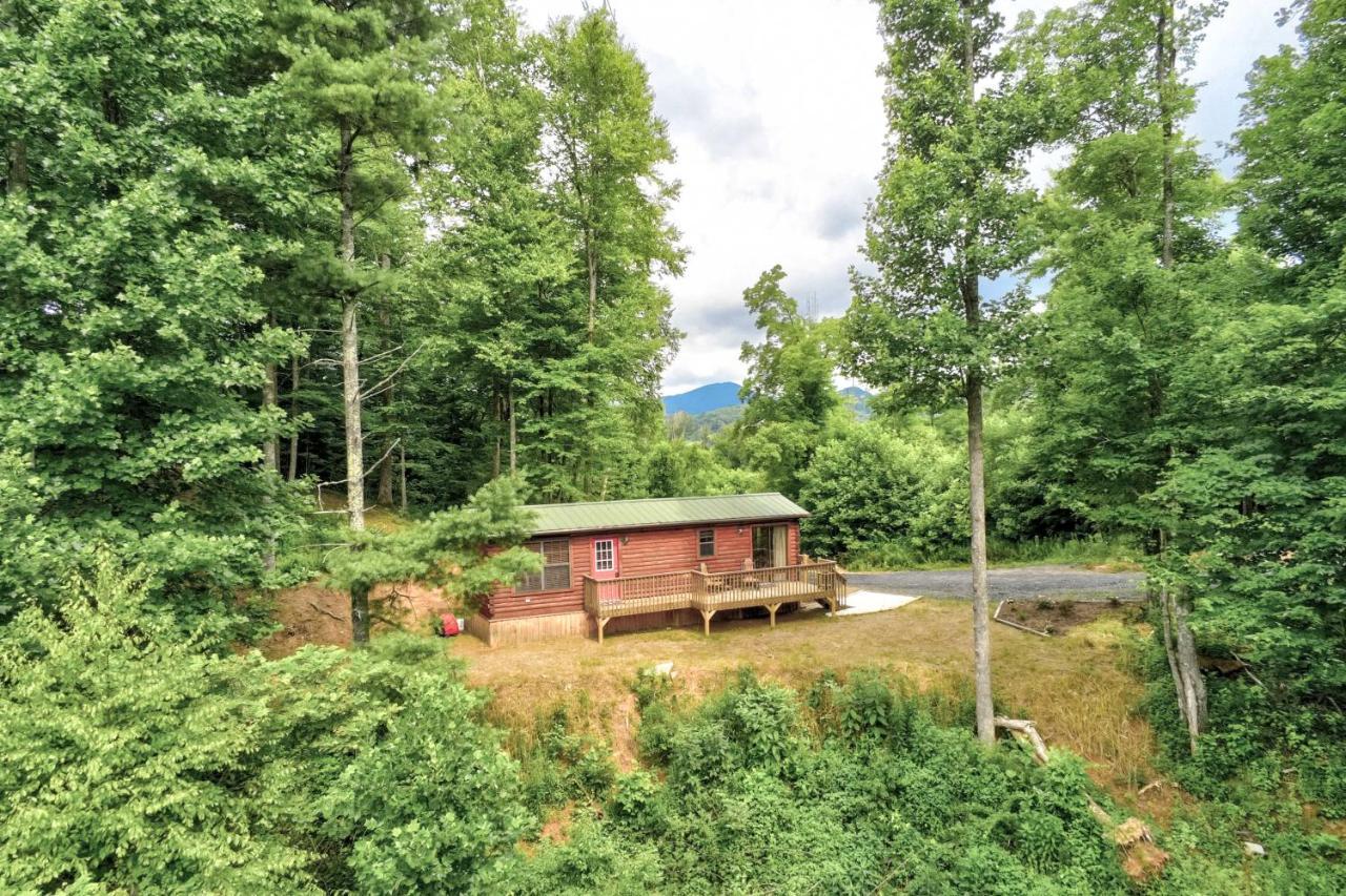 Quaint Log Cabin With Views Near West Jefferson Warrensville Exterior foto