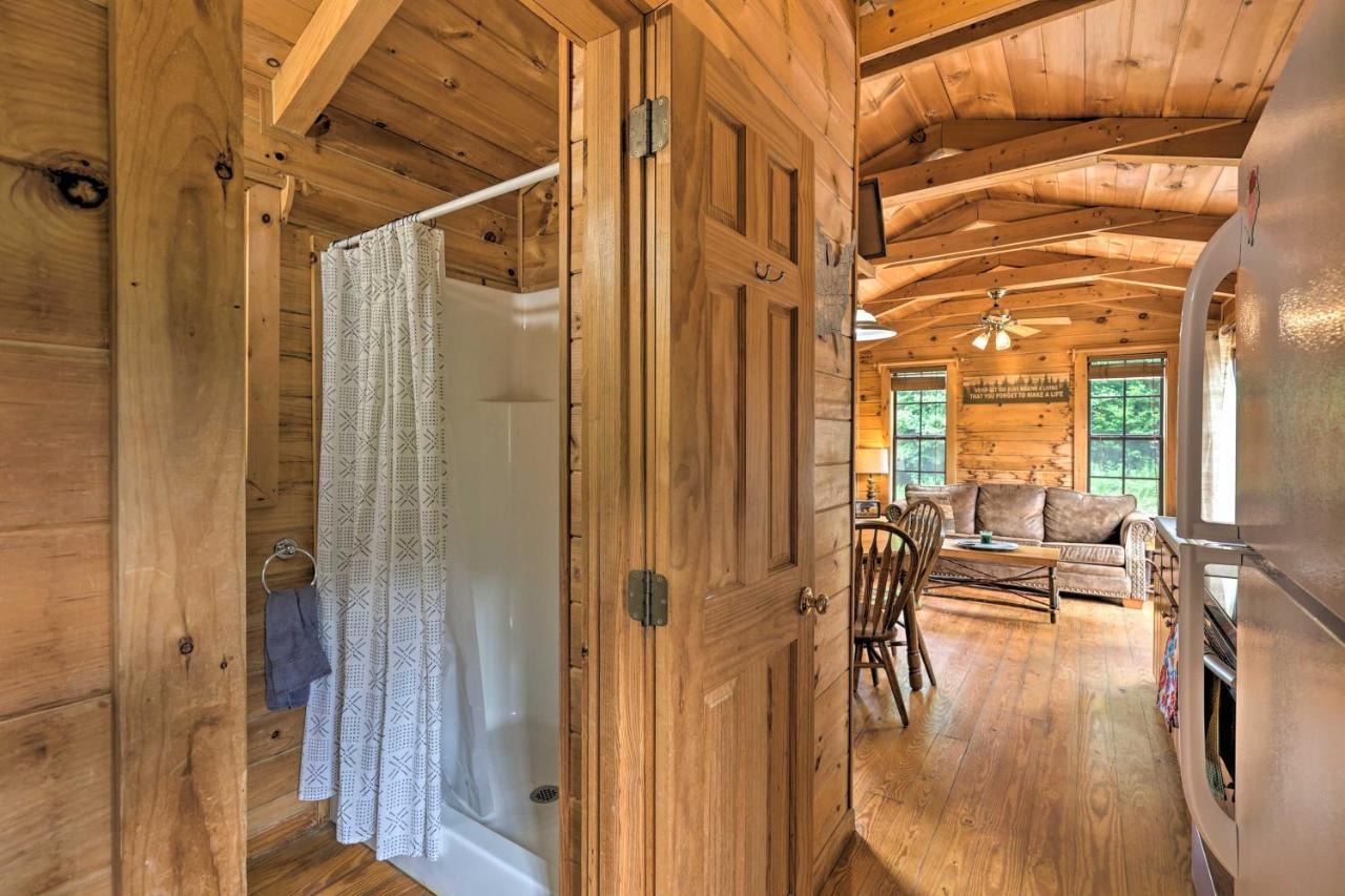 Quaint Log Cabin With Views Near West Jefferson Warrensville Exterior foto